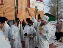 Престольный праздник в городе Болотное