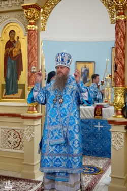 Служение управляющего Искитимской епархией в день празднования иконы Божией Матери «Неупиваемая Чаша»