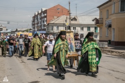 В Искитимской епархии состоялся ежегодный крестный ход «За духовное возрождение России» в день памяти Всех святых в земле Российской просиявших