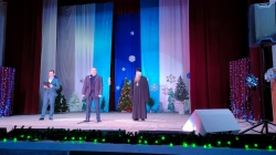 Епископ Лука возглавил богослужение в храме Рождества Христова в посёлке Горном и открыл районный Рождественский фестиваль