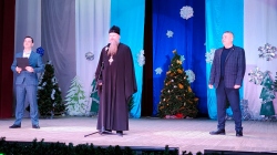 Епископ Лука возглавил богослужение в храме Рождества Христова в посёлке Горном и открыл районный Рождественский фестиваль