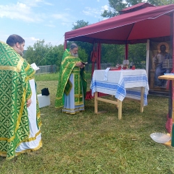 14 июня 2022 года в  селе Старососедово на  месте  будущего храма совершили  богослужение