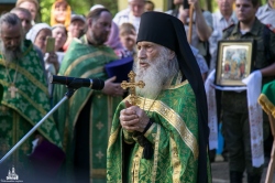 В Искитимской епархии состоялся ежегодный крестный ход «За духовное возрождение России» в день памяти Всех святых в земле Российской просиявших