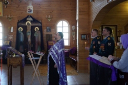 Священники Тогучинского района поздравили росгвардейцев с профессиональным праздником