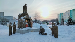 В посёлке Горном установлена постоянная скульптурная экспозиция  рождественского вертепа